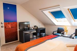 abalona hotel and apartments