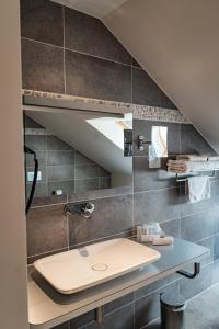 abalona hotel and apartments