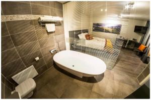 abalona hotel and apartments