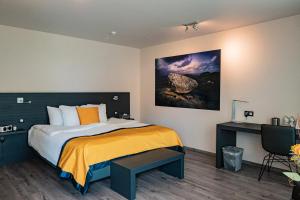 abalona hotel and apartments