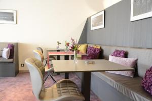 abalona hotel and apartments