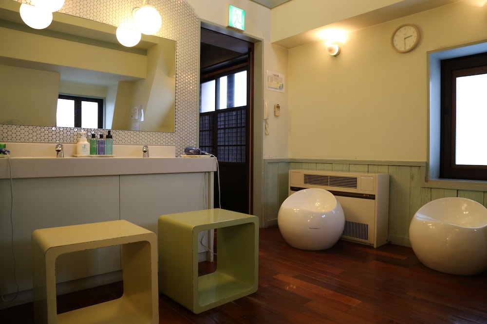 hotel new station