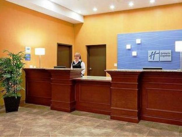 holiday inn express and suites clarington bowmanville