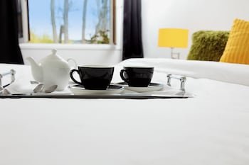 saint pierre la garenne