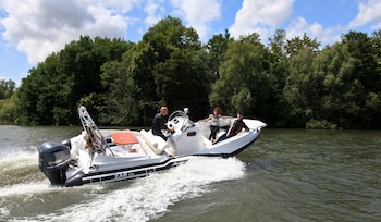 Les Canisses,Eure>>Champenard,3 star