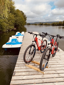 Les Canisses,Eure>>Champenard,3 star