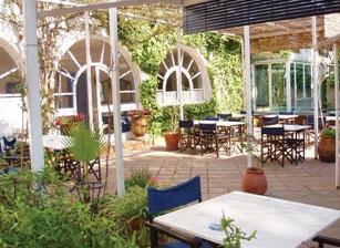 Cesar,Sitges>>Barcelona,3 star