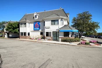 Residence Inn By Marriott Milwaukee Brookfield At Poplar Creek,Milwaukee>>Brookfield,3 star
