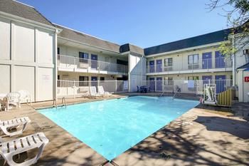 residence inn by marriott milwaukee brookfield at poplar creek