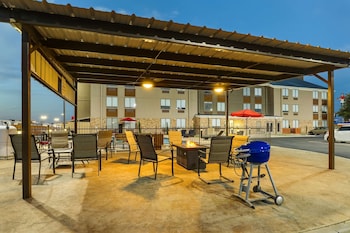 best western plus riata