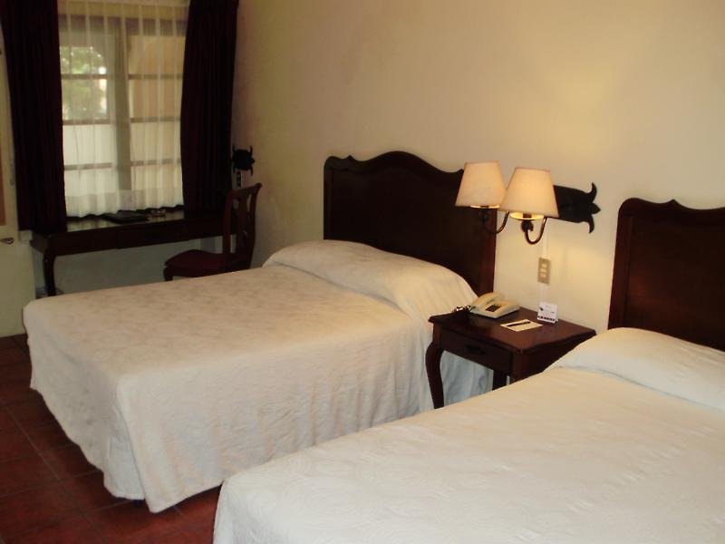 hotel las farolas