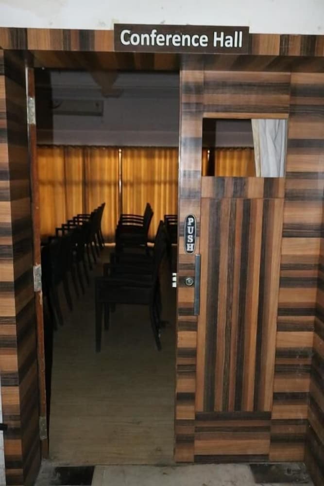 hotel riviera executive