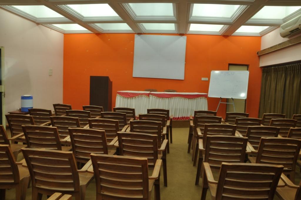 hotel riviera executive