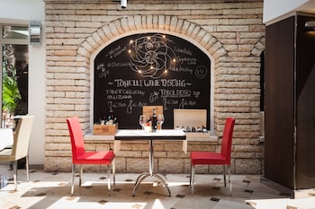 hotel continental tonelli hotels