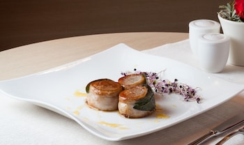 hotel continental tonelli hotels