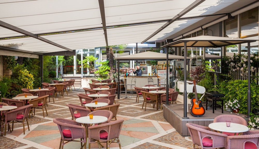 hotel continental tonelli hotels