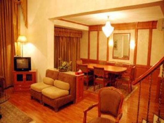 the bmk hotel