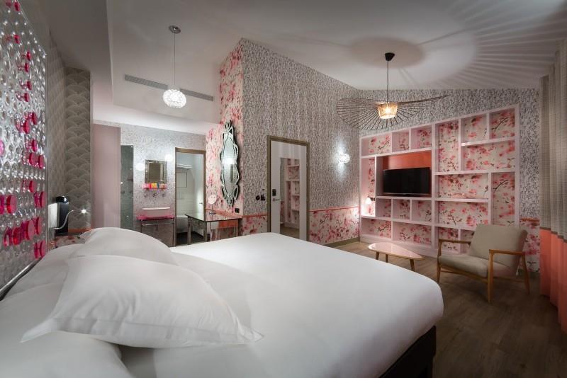 hotel crayon rouge