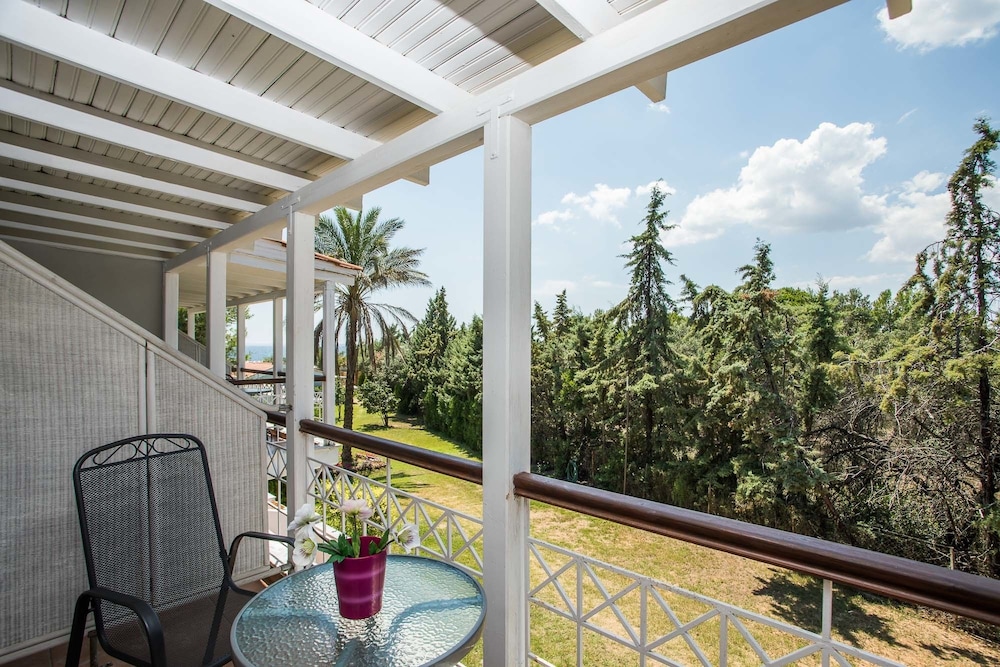 coral blue beach hotel