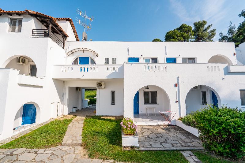 theo bungalows kriopigi