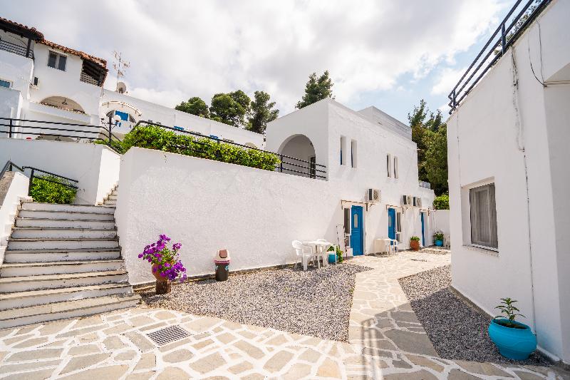 theo bungalows kriopigi
