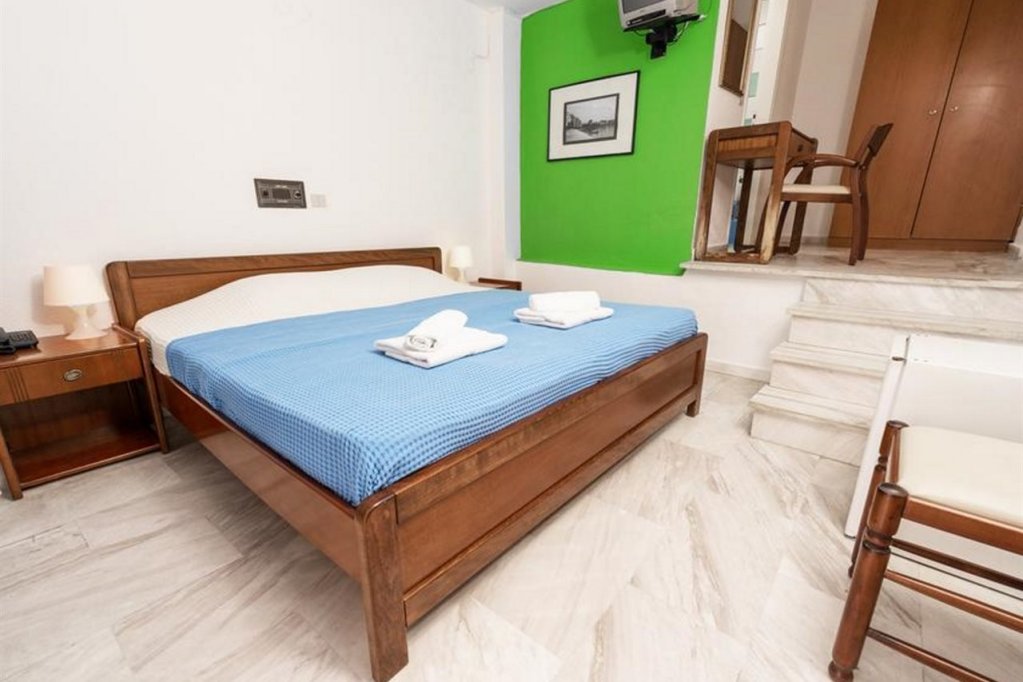 theo bungalows kriopigi