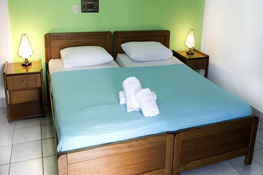 theo bungalows kriopigi