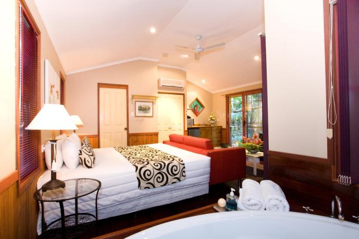 amore on buderim luxury rainforest cabins