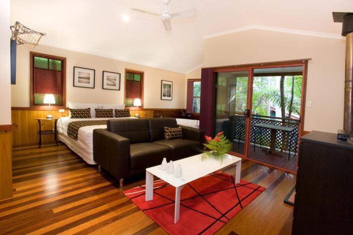 amore on buderim luxury rainforest cabins