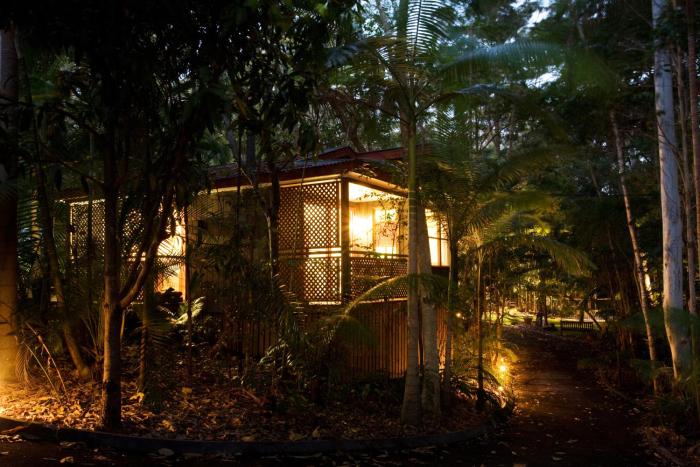 amore on buderim luxury rainforest cabins