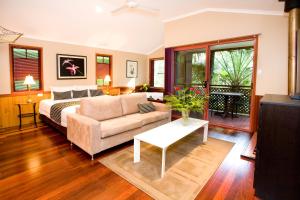 amore on buderim luxury rainforest cabins