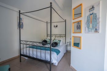 Le Mediterranée,Hyeres>>Carqueiranne,2 star