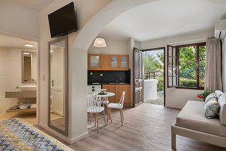 alianthos suites