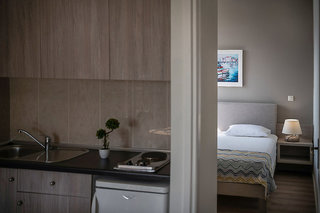 alianthos suites