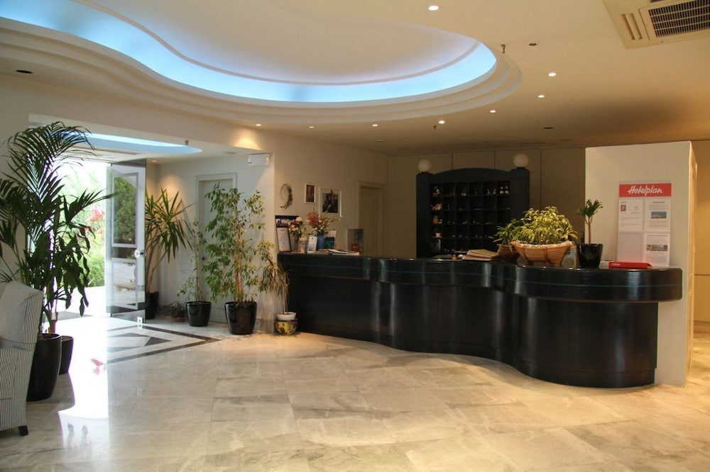 Mantenia Hotel,Platanes>>Crete,3 star