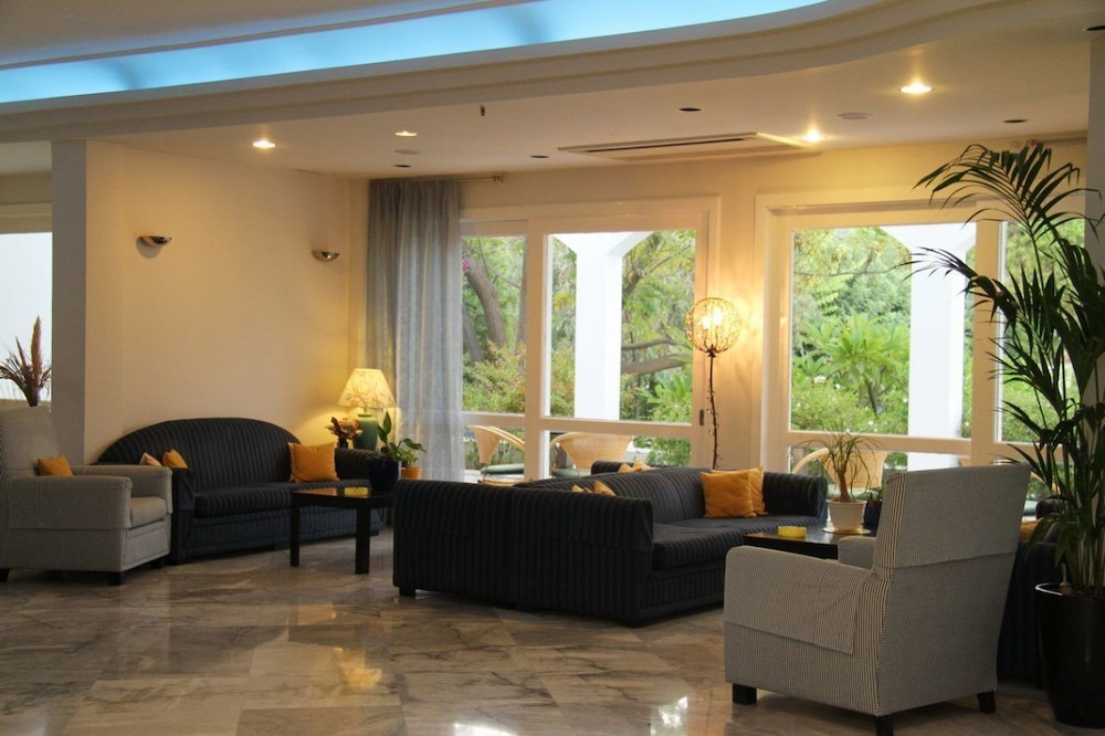 Mantenia Hotel,Platanes>>Crete,3 star