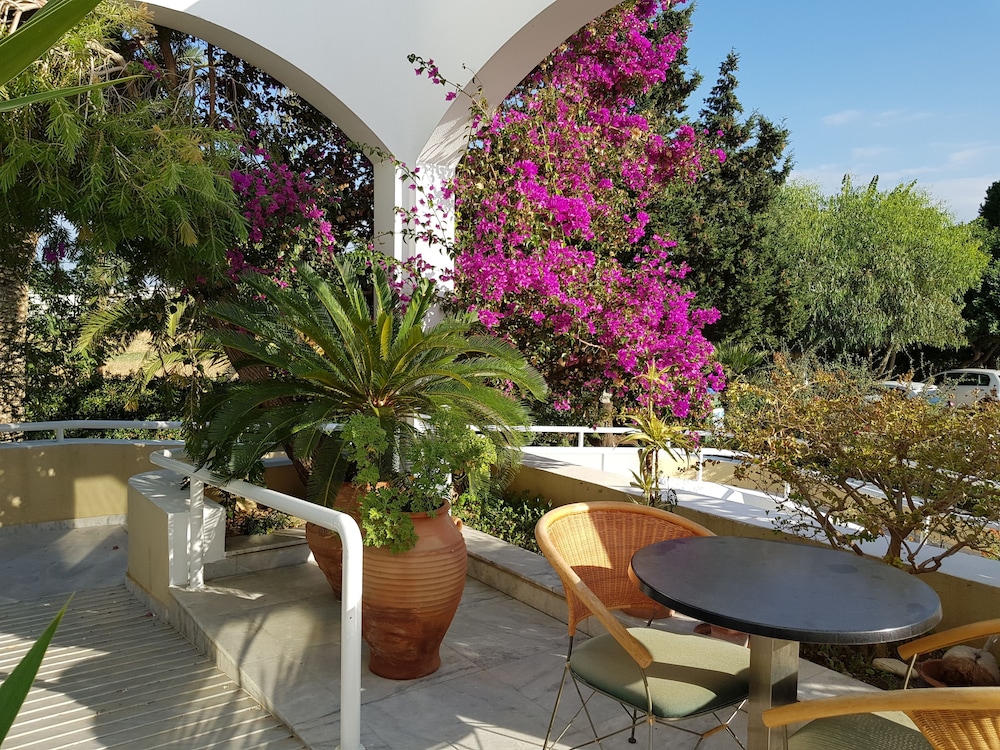 mantenia hotel
