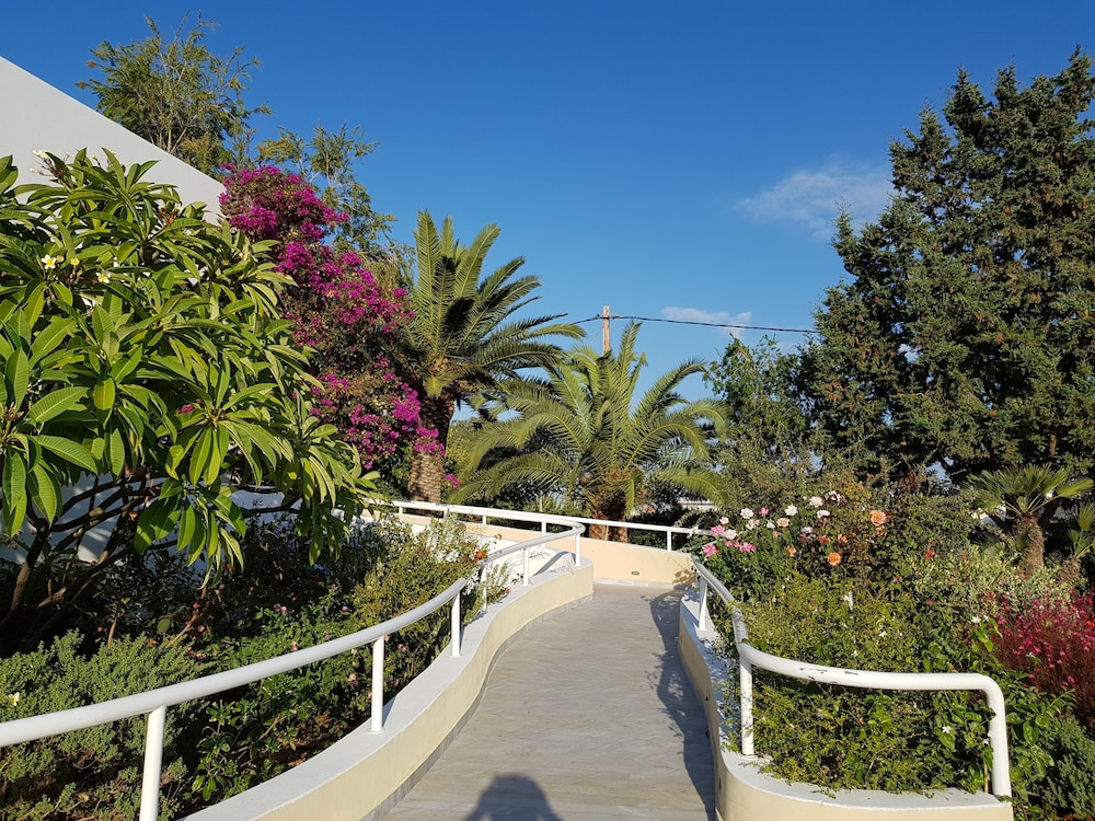 mantenia hotel