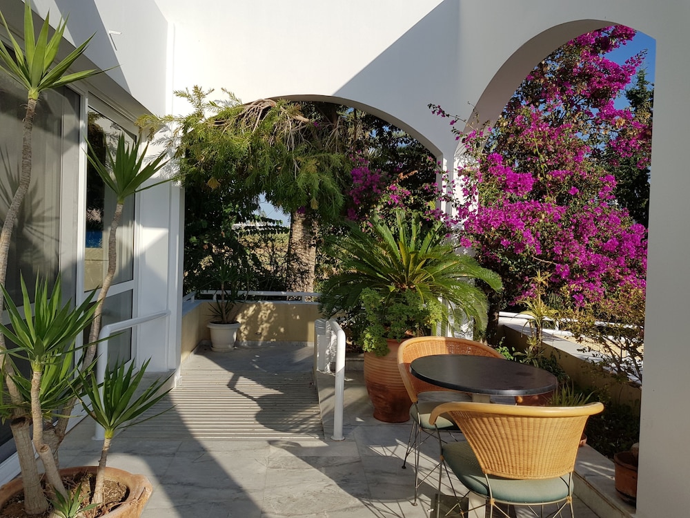 mantenia hotel