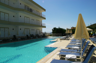 Chrissy's Paradise,Crete>>Agia Pelagia,3 star