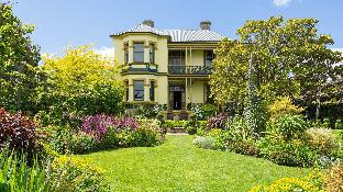 Corinda Contemporary,Hobart>>Glebe,5 star