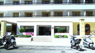 mitsis petit palais