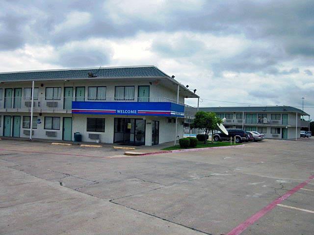 motel 6 greenville tx