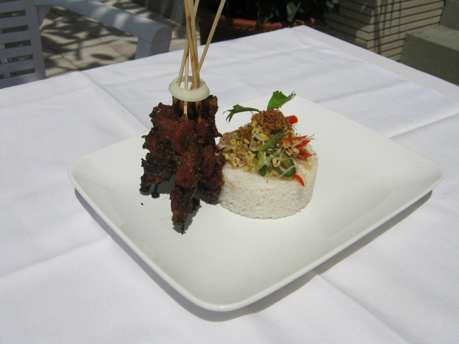 Bueno Colombo Hotel,Ngemplak>>Kalasan,3 star