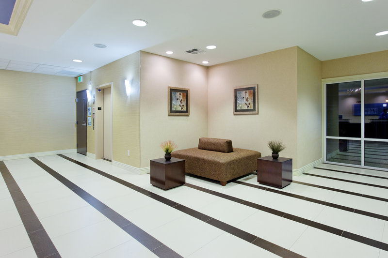 holiday inn express benicia by ihg