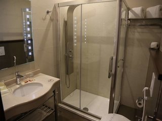 midtown hotel and suites