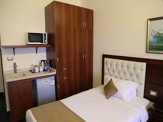 midtown hotel and suites