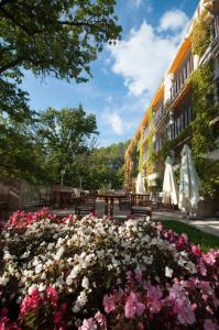 Villa Borghese, The Originals Relais,Alpes-De-Haute-Provence>>Aix-En-Provence,4 star