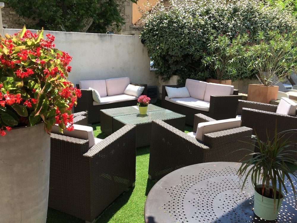 hotel les magnanarelles