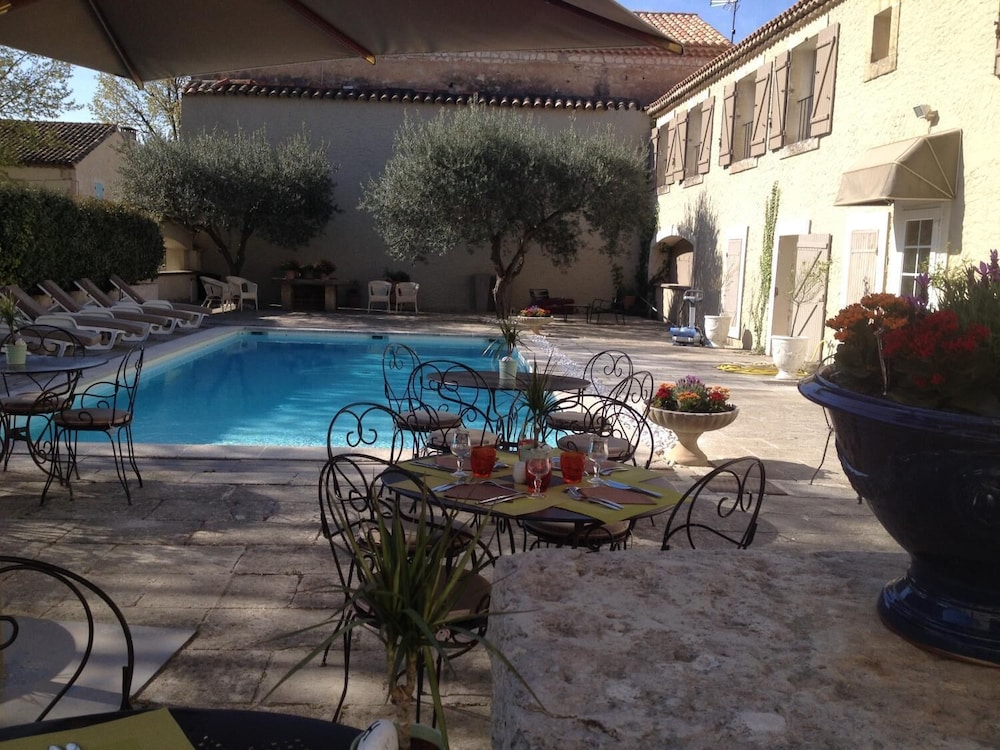 hotel les magnanarelles